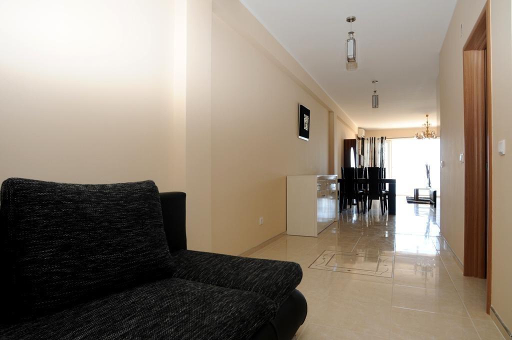 Kapriz Apartments Утеха Стая снимка